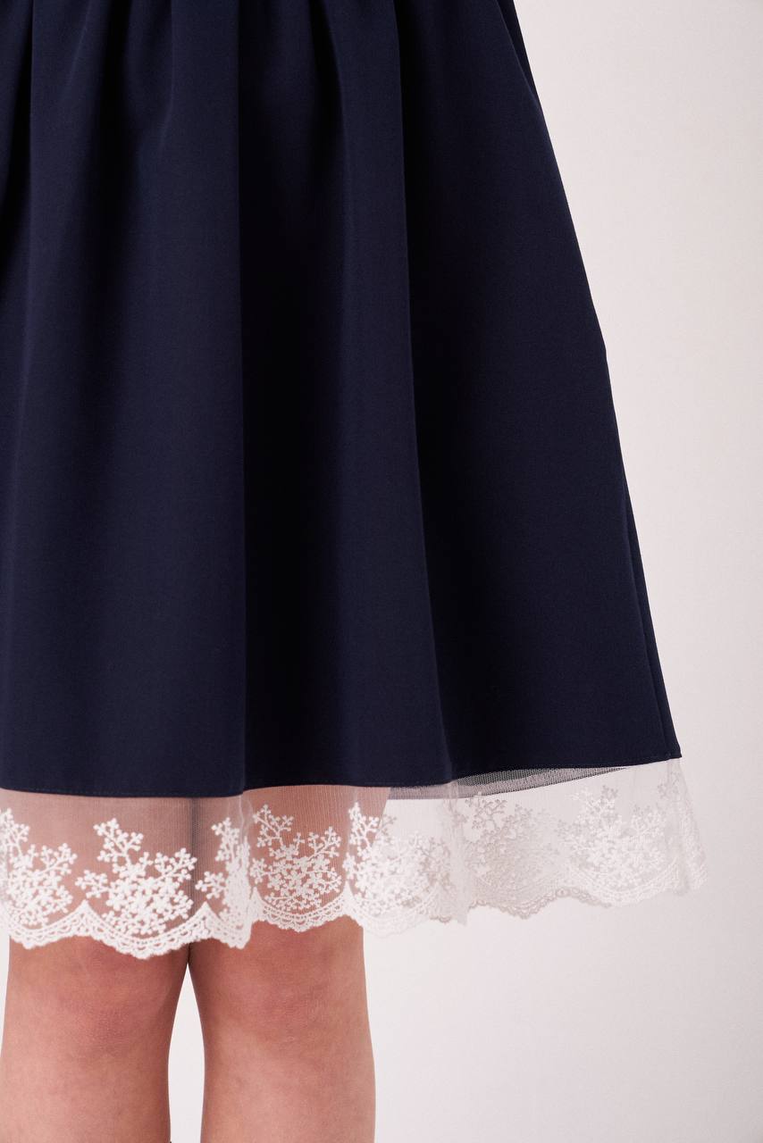 Платье с кружевом А422